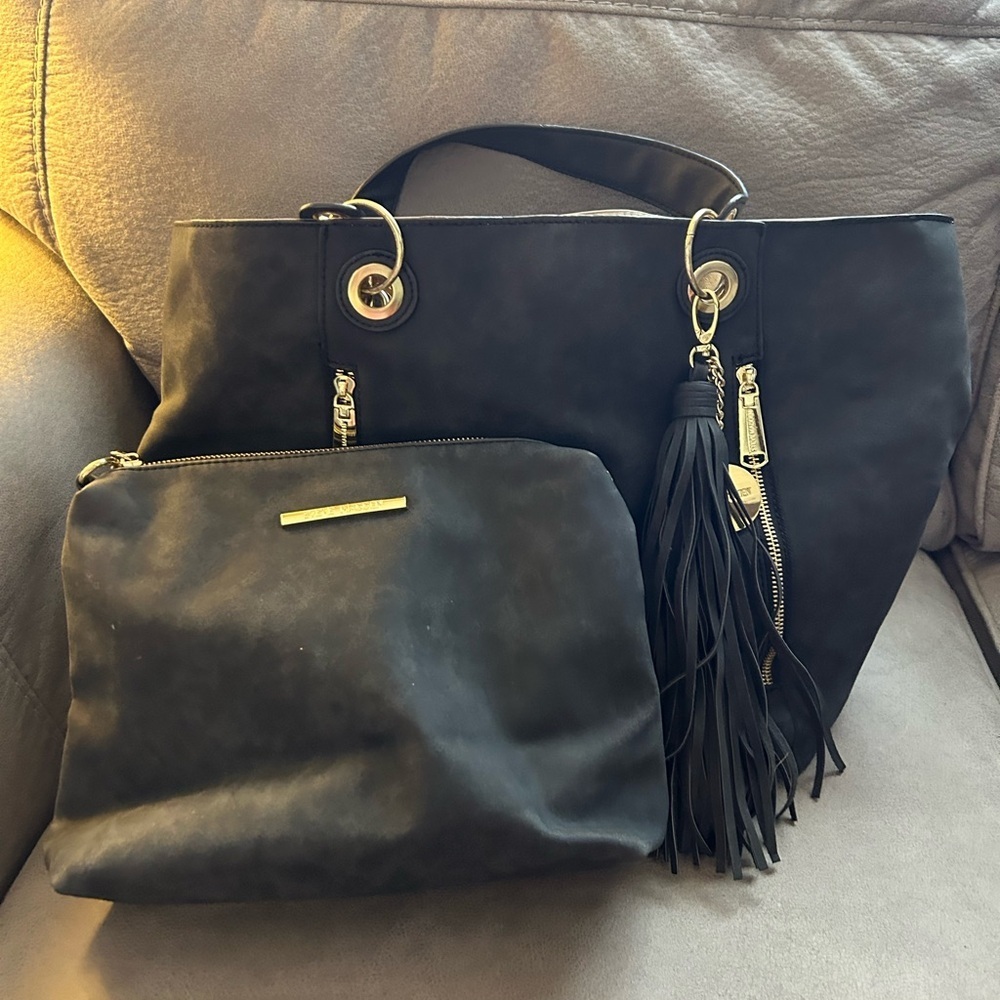50%offw❤️ Steve Madden 2 Pc black leather large totemakeup bag flaw was $99